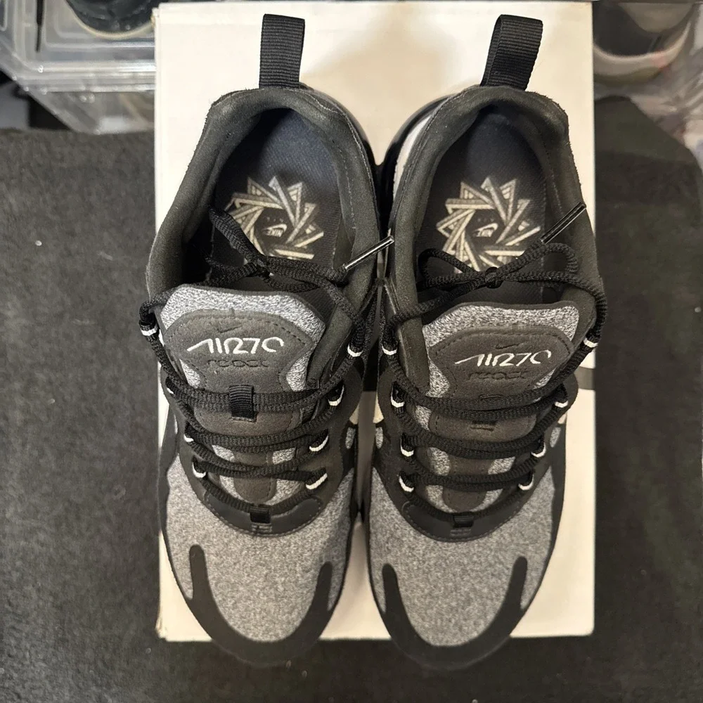 Nike Air Max 270 React Kids Size 13 Black Vast Grey AO4971-001 size 7.5 men - Picture 6 of 10